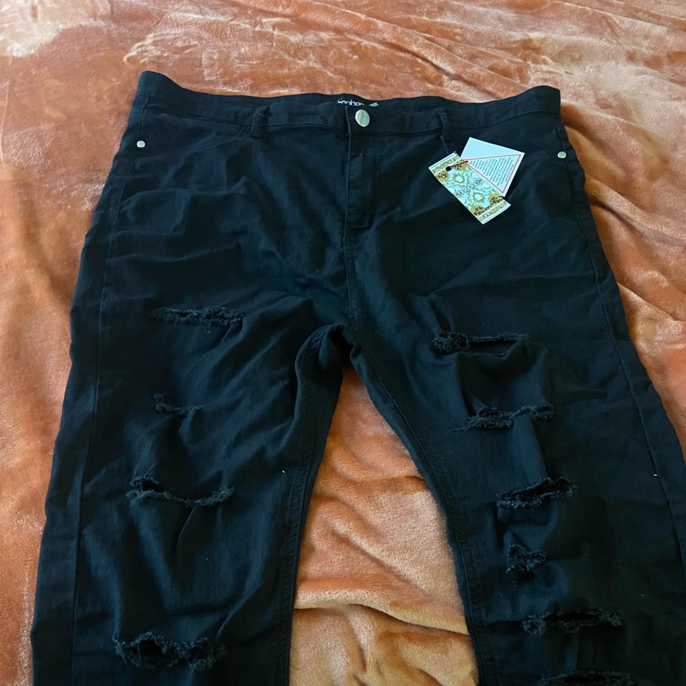 BRAND NEW! Black ripped jeans, size 18 from Boohoo